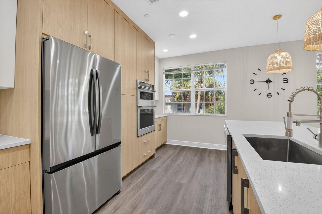 For Rent: $6,400 (4 beds, 4 baths, 3036 Square Feet)