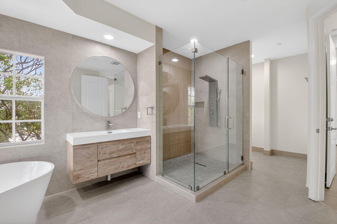 For Rent: $6,400 (4 beds, 4 baths, 3036 Square Feet)