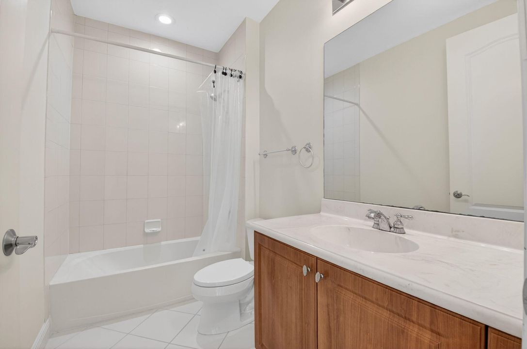 For Rent: $6,400 (4 beds, 4 baths, 3036 Square Feet)