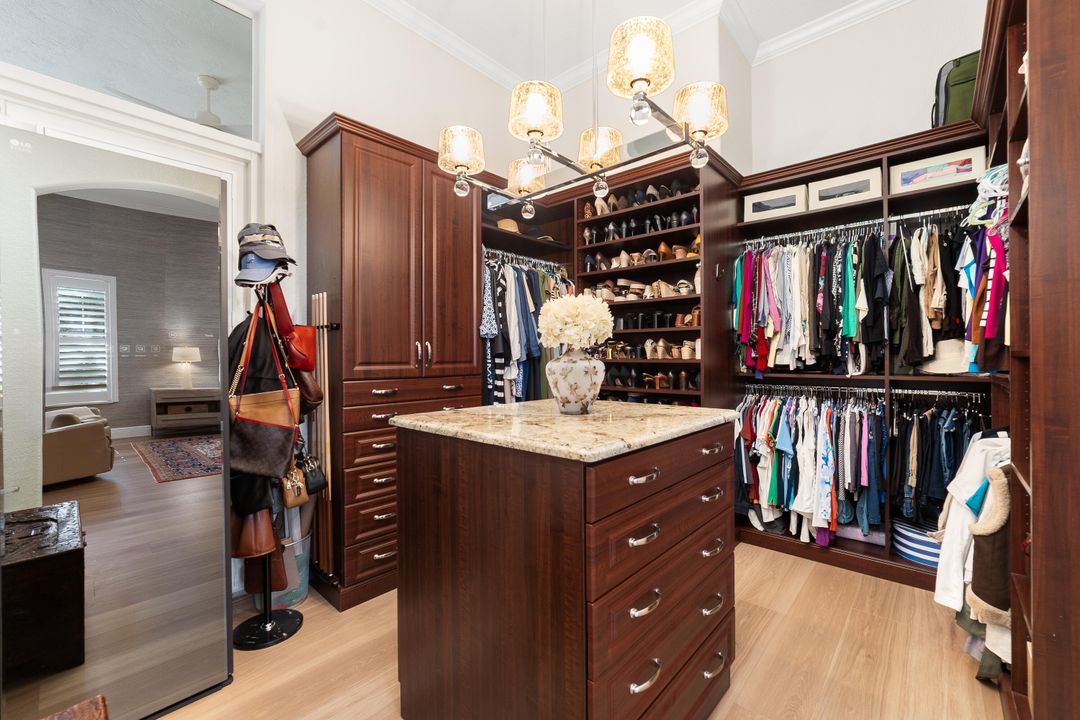 For Sale: $1,634,999 (3 beds, 3 baths, 3576 Square Feet)