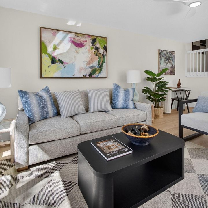 待售: $329,000 (2 贝兹, 2 浴室, 1350 平方英尺)