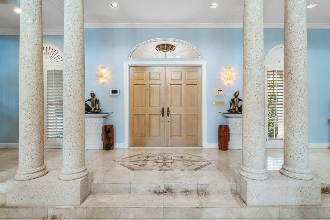 Под контрактом: $25,000 (5 спален, 5 ванн, 5257 Квадратных фут)