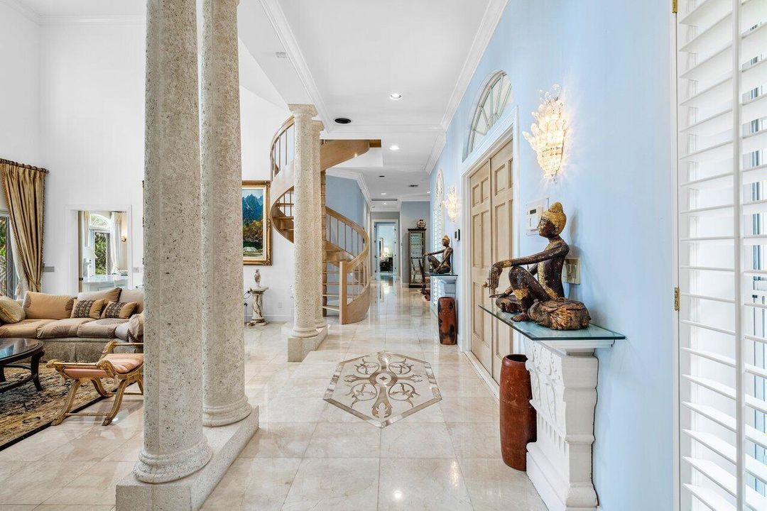 Под контрактом: $25,000 (5 спален, 5 ванн, 5257 Квадратных фут)