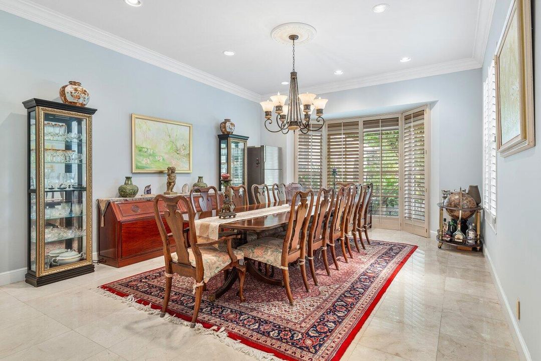 Под контрактом: $25,000 (5 спален, 5 ванн, 5257 Квадратных фут)