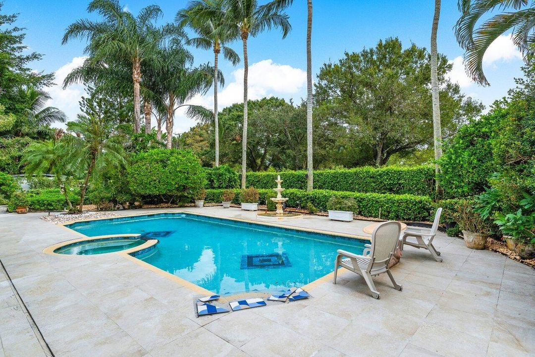 Под контрактом: $25,000 (5 спален, 5 ванн, 5257 Квадратных фут)