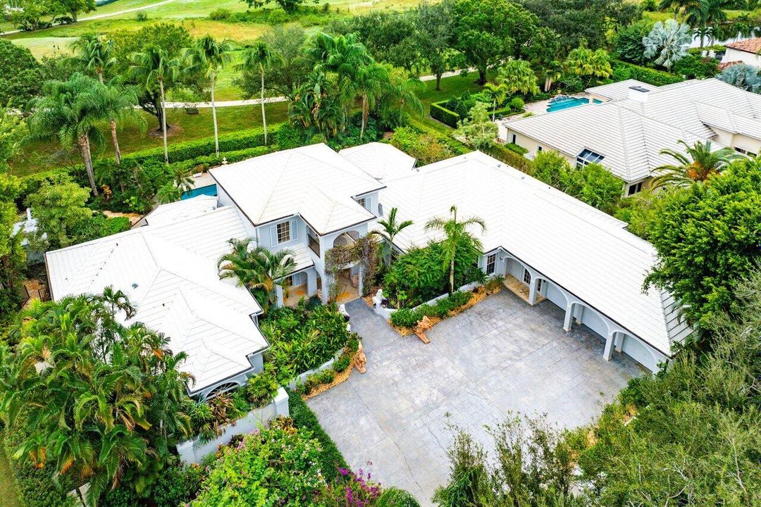 Под контрактом: $25,000 (5 спален, 5 ванн, 5257 Квадратных фут)