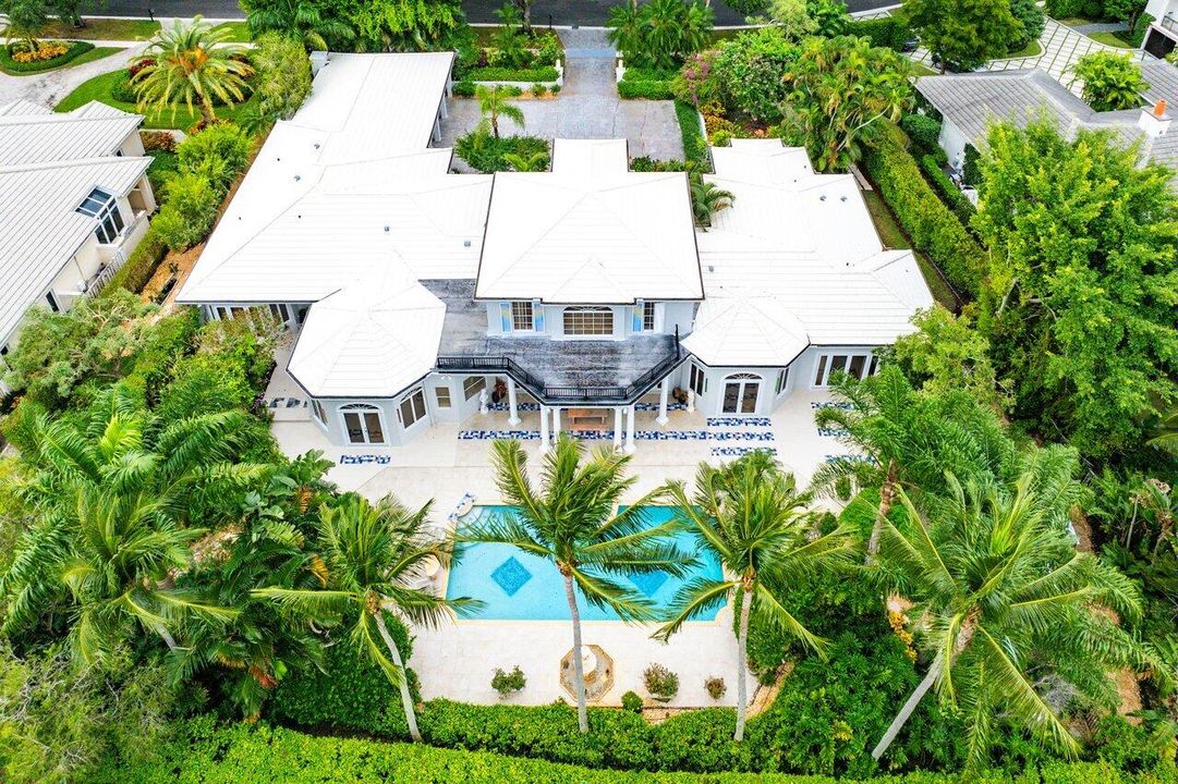 Под контрактом: $25,000 (5 спален, 5 ванн, 5257 Квадратных фут)