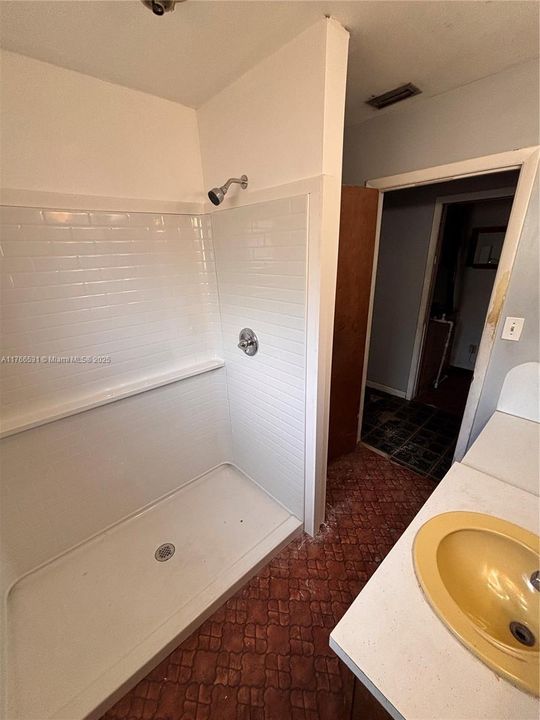 En Venta: $270,000 (4 camas, 3 baños, 1496 Pies cuadrados)