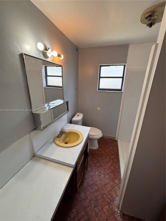 En Venta: $270,000 (4 camas, 3 baños, 1496 Pies cuadrados)