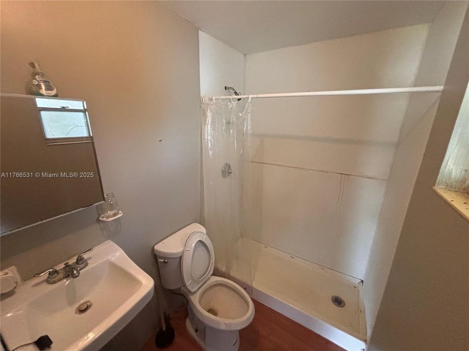 En Venta: $270,000 (4 camas, 3 baños, 1496 Pies cuadrados)