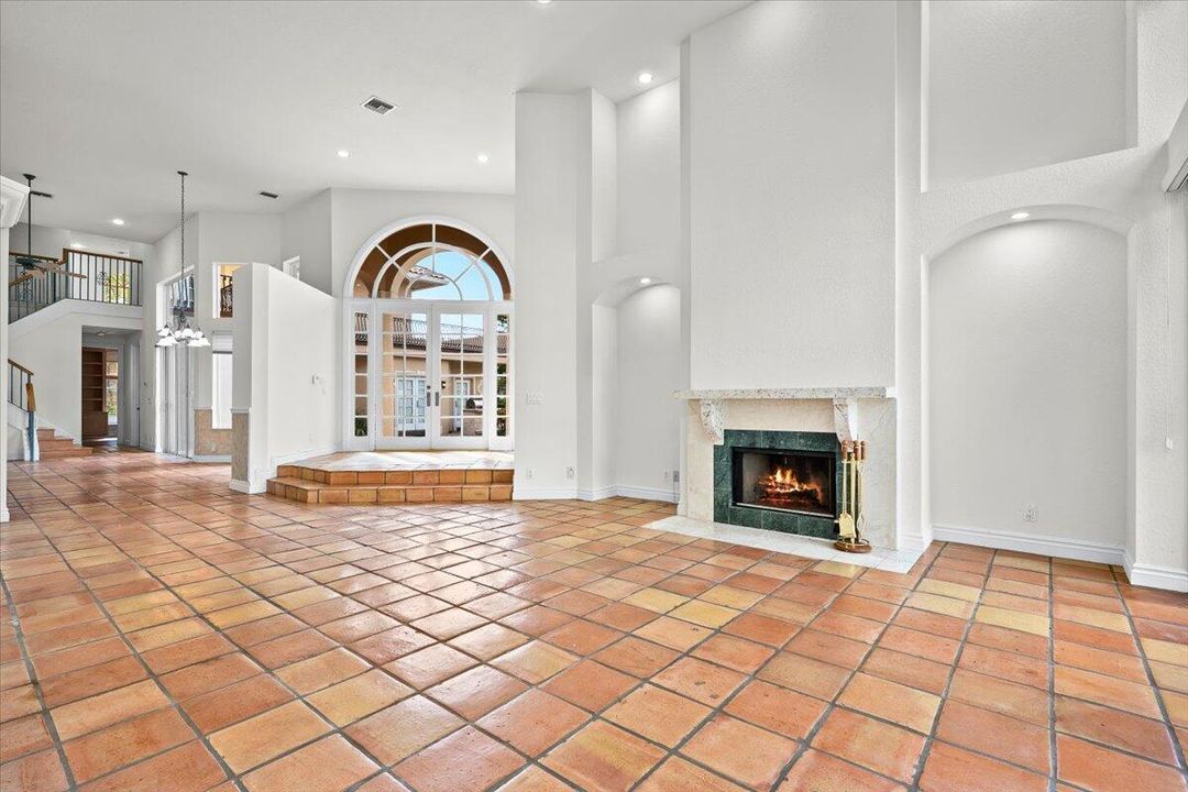 En Venta: $2,299,000 (5 camas, 5 baños, 4003 Pies cuadrados)