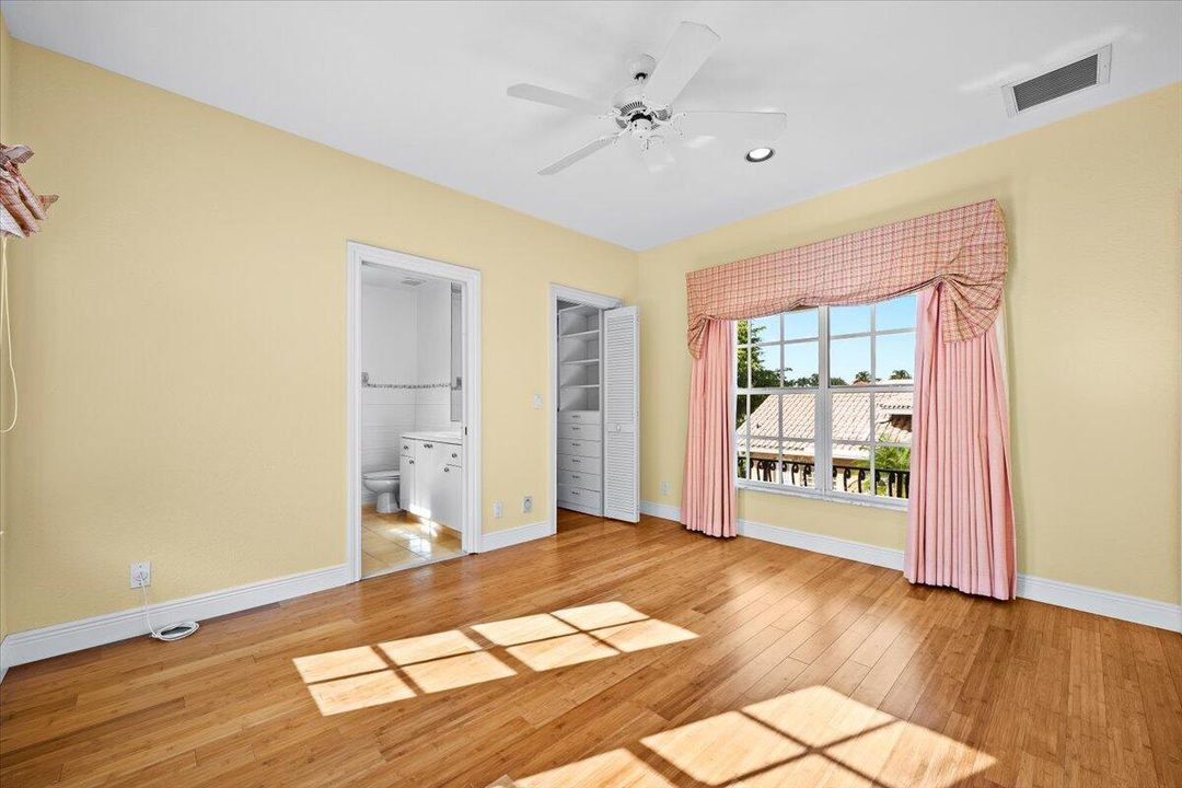 En Venta: $2,299,000 (5 camas, 5 baños, 4003 Pies cuadrados)