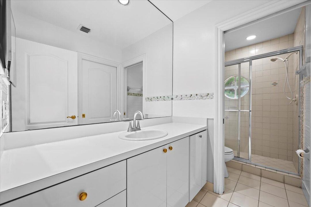 En Venta: $2,299,000 (5 camas, 5 baños, 4003 Pies cuadrados)