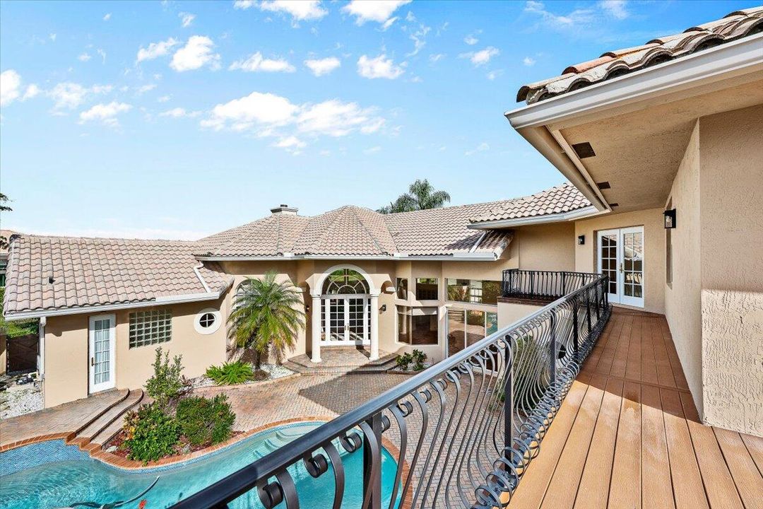 En Venta: $2,299,000 (5 camas, 5 baños, 4003 Pies cuadrados)