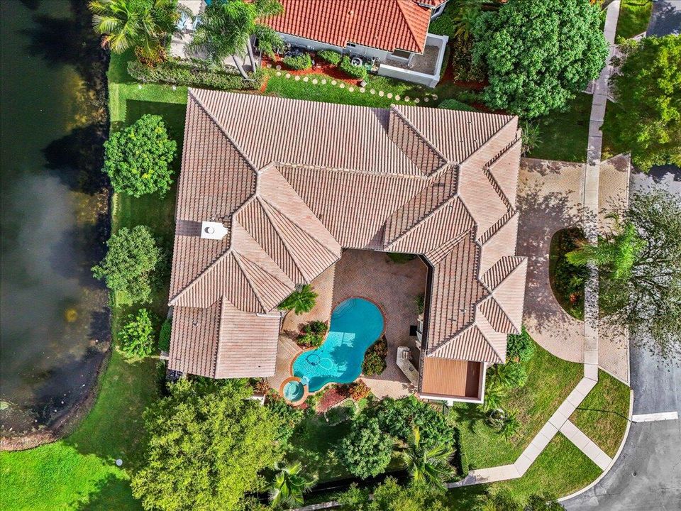 En Venta: $2,299,000 (5 camas, 5 baños, 4003 Pies cuadrados)