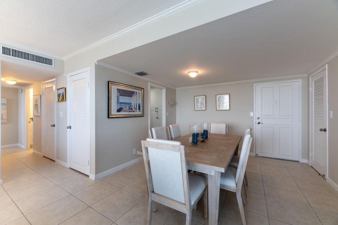 出租: $5,000 (2 贝兹, 2 浴室, 1320 平方英尺)