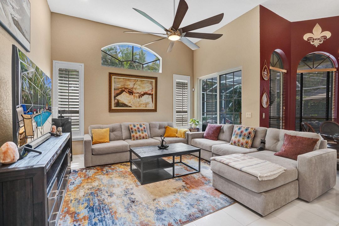 En Venta: $798,000 (3 camas, 2 baños, 2074 Pies cuadrados)