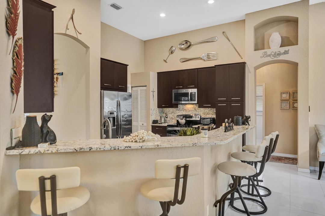 En Venta: $798,000 (3 camas, 2 baños, 2074 Pies cuadrados)