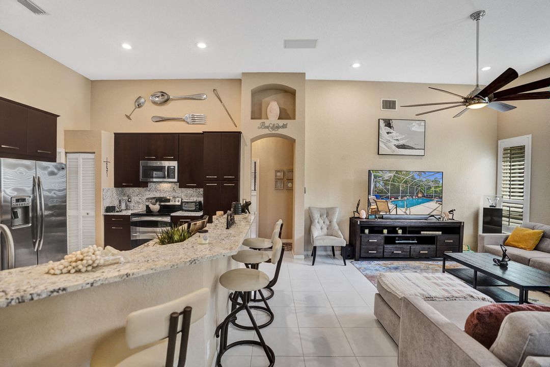 En Venta: $798,000 (3 camas, 2 baños, 2074 Pies cuadrados)