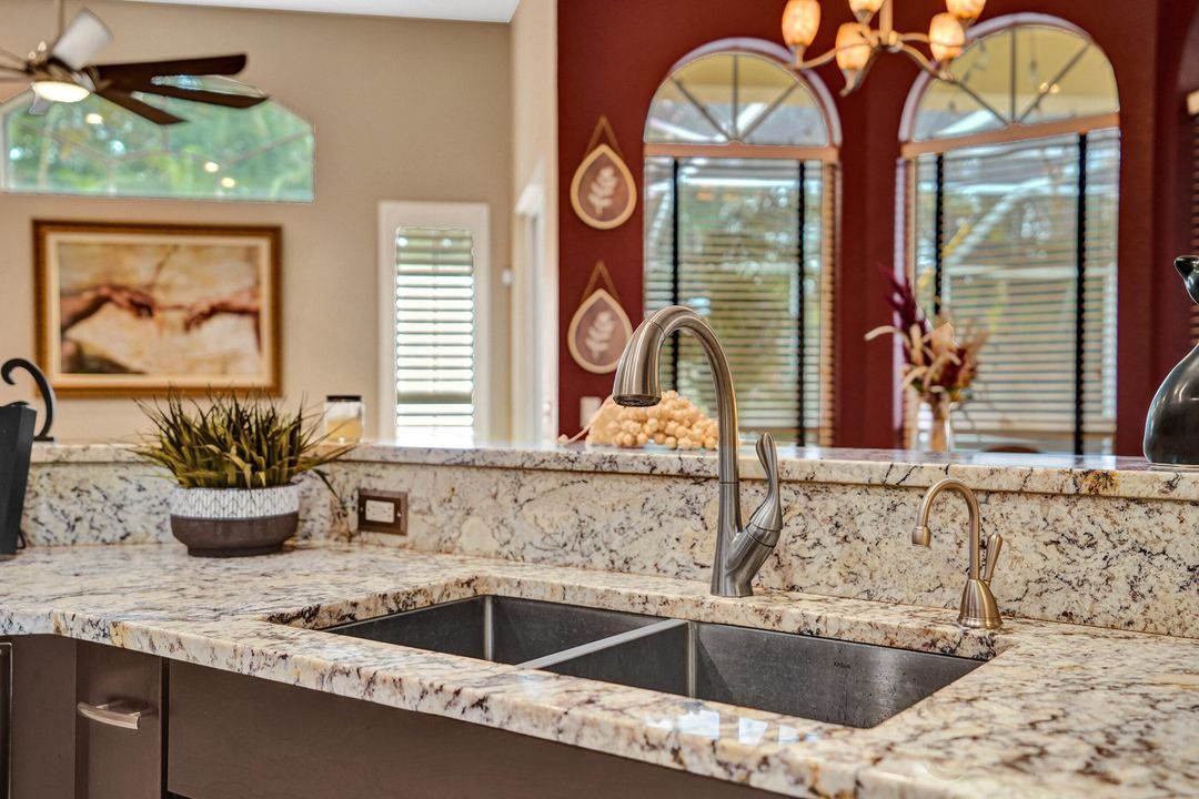 En Venta: $798,000 (3 camas, 2 baños, 2074 Pies cuadrados)