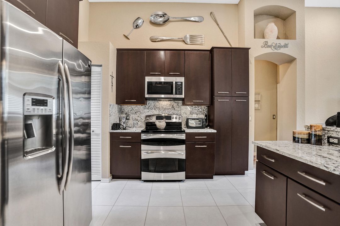 En Venta: $798,000 (3 camas, 2 baños, 2074 Pies cuadrados)