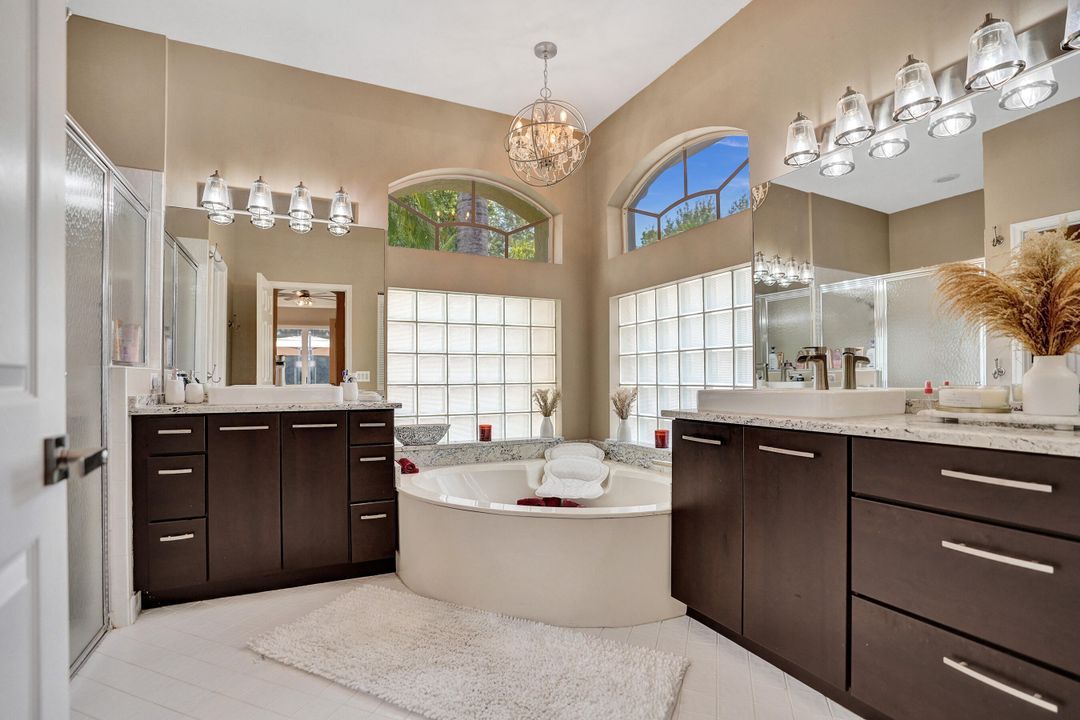 En Venta: $798,000 (3 camas, 2 baños, 2074 Pies cuadrados)