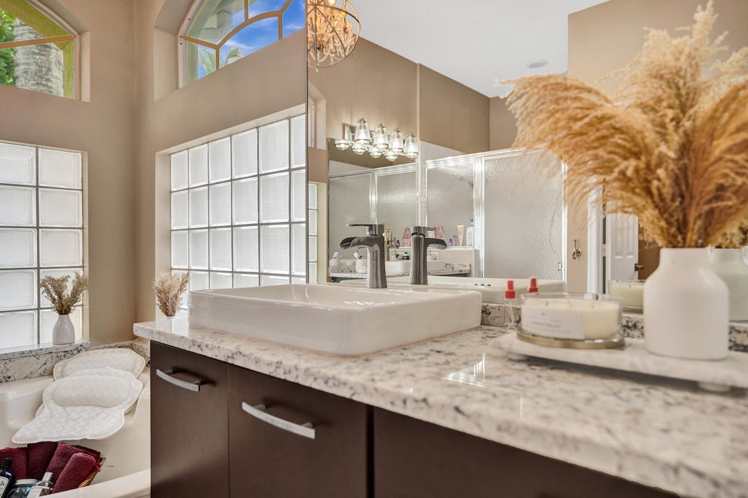 En Venta: $798,000 (3 camas, 2 baños, 2074 Pies cuadrados)