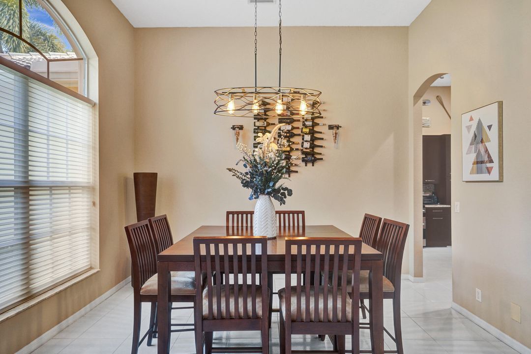 En Venta: $798,000 (3 camas, 2 baños, 2074 Pies cuadrados)