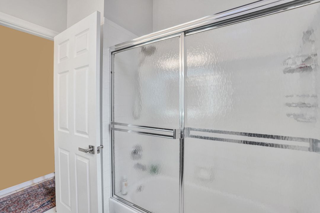 En Venta: $798,000 (3 camas, 2 baños, 2074 Pies cuadrados)