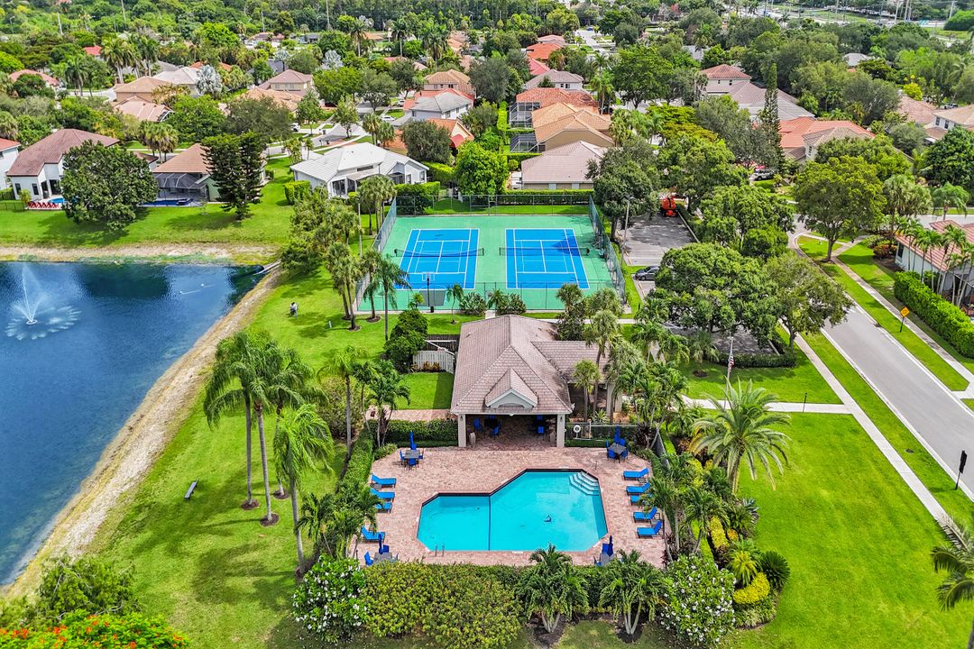 En Venta: $798,000 (3 camas, 2 baños, 2074 Pies cuadrados)