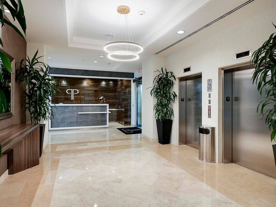 出租: $3,900 (1 贝兹, 1 浴室, 890 平方英尺)