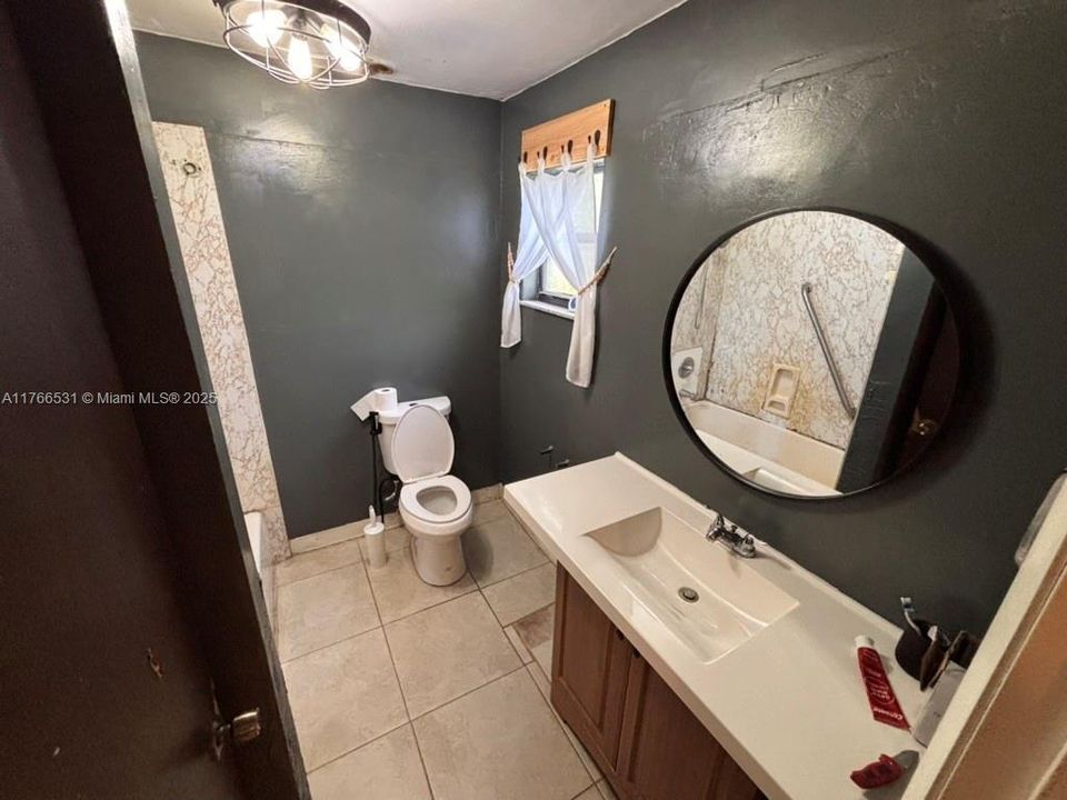 En Venta: $270,000 (4 camas, 3 baños, 1496 Pies cuadrados)