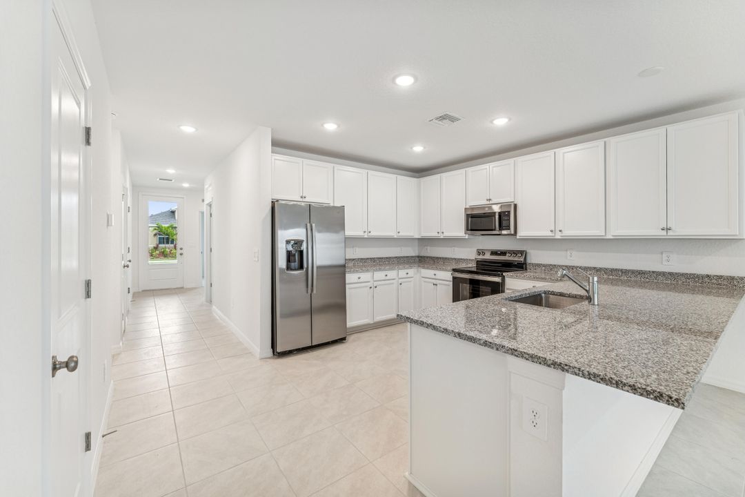 For Sale: $329,995 (4 beds, 2 baths, 1609 Square Feet)