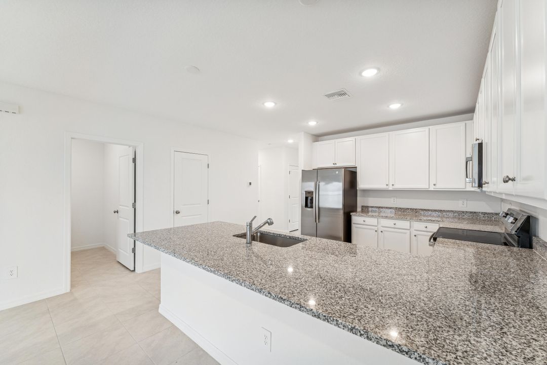 For Sale: $329,995 (4 beds, 2 baths, 1609 Square Feet)