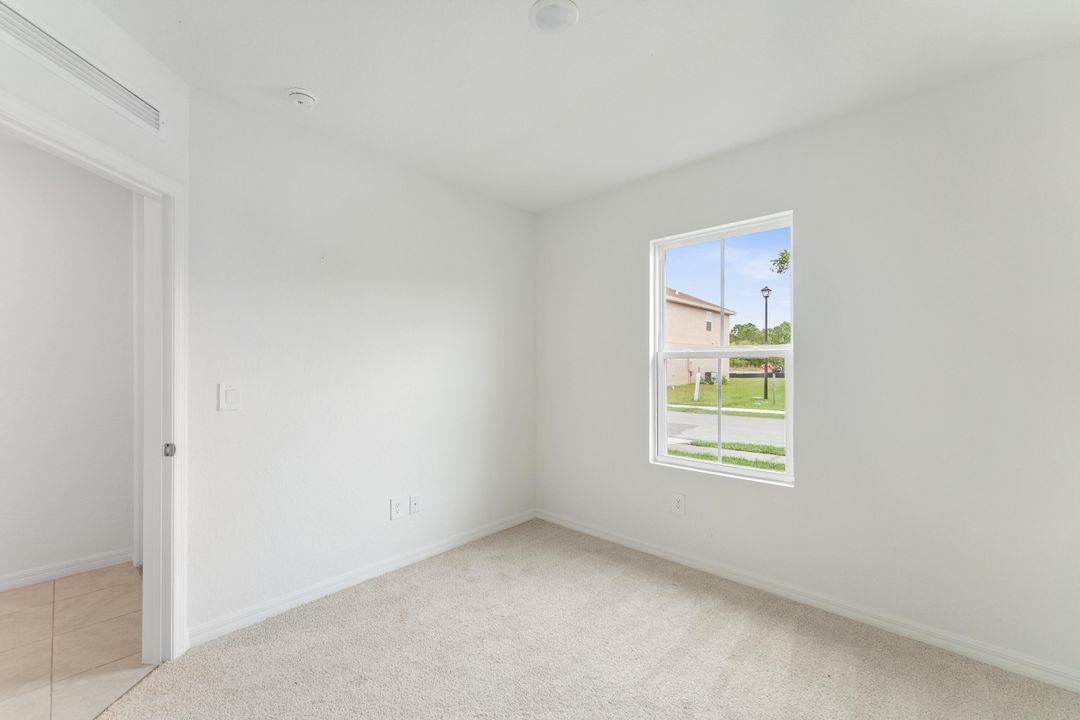 For Sale: $329,995 (4 beds, 2 baths, 1609 Square Feet)