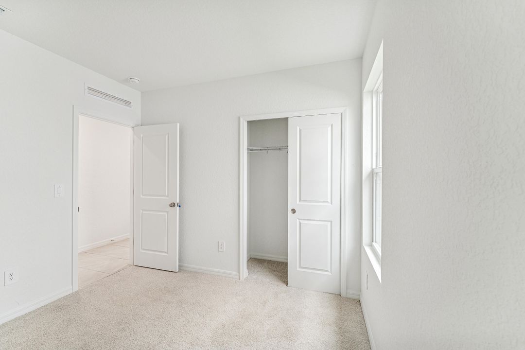 For Sale: $329,995 (4 beds, 2 baths, 1609 Square Feet)