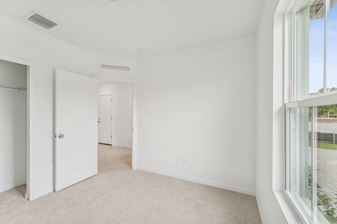 For Sale: $329,995 (4 beds, 2 baths, 1609 Square Feet)