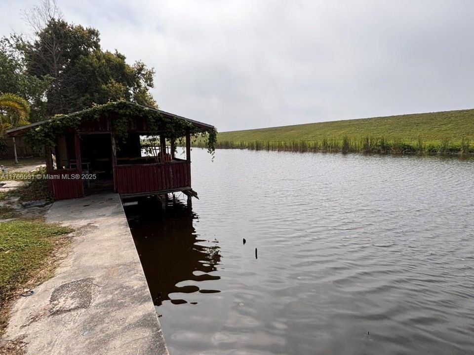 En Venta: $270,000 (4 camas, 3 baños, 1496 Pies cuadrados)