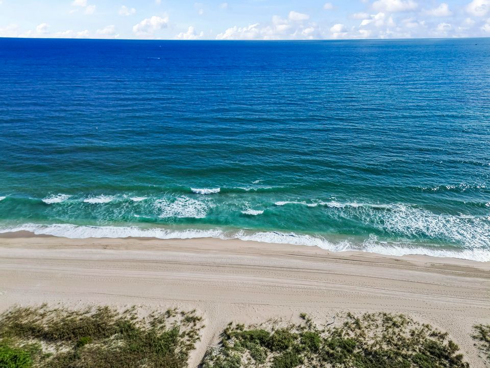 На продажу: $324,999 (2 спален, 1 ванн, 899 Квадратных фут)