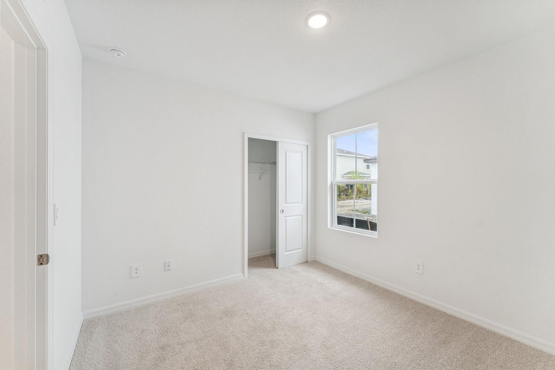 For Sale: $329,995 (4 beds, 2 baths, 1609 Square Feet)