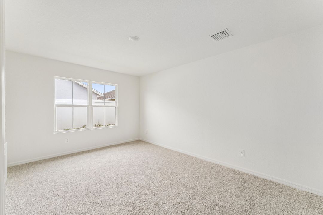 For Sale: $329,995 (4 beds, 2 baths, 1609 Square Feet)