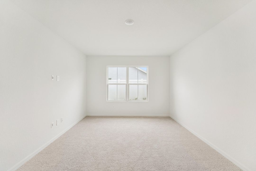 For Sale: $329,995 (4 beds, 2 baths, 1609 Square Feet)