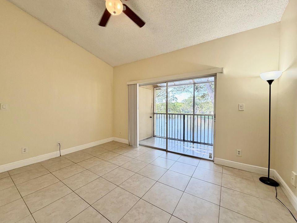 For Rent: $2,200 (3 beds, 2 baths, 1100 Square Feet)