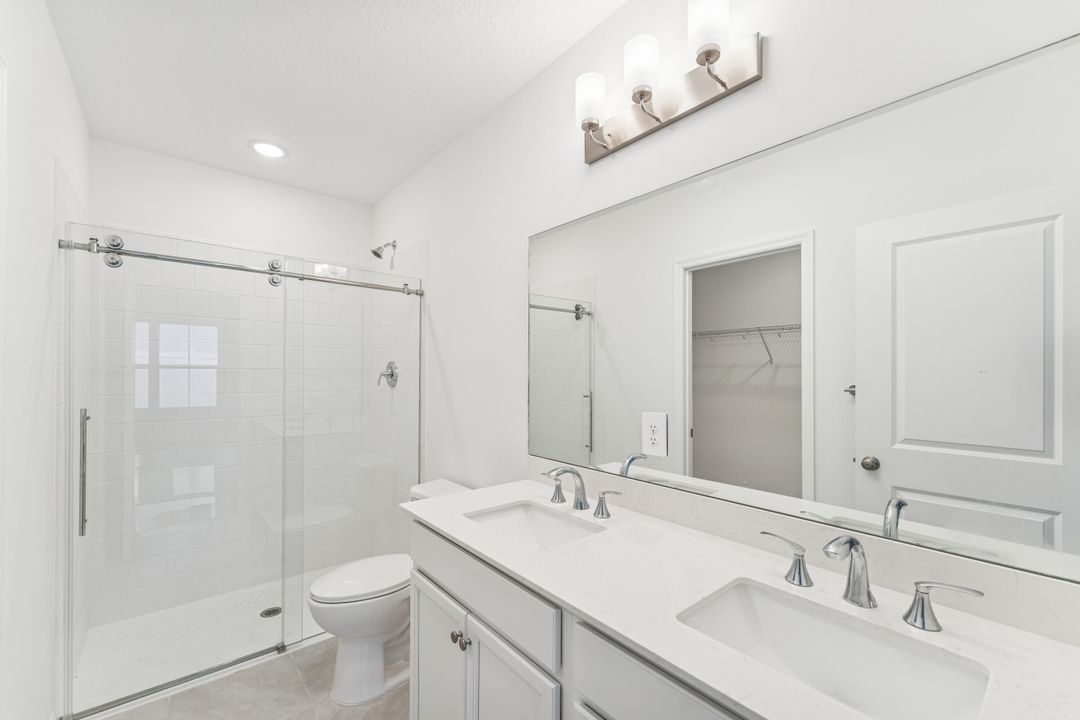 For Sale: $329,995 (4 beds, 2 baths, 1609 Square Feet)