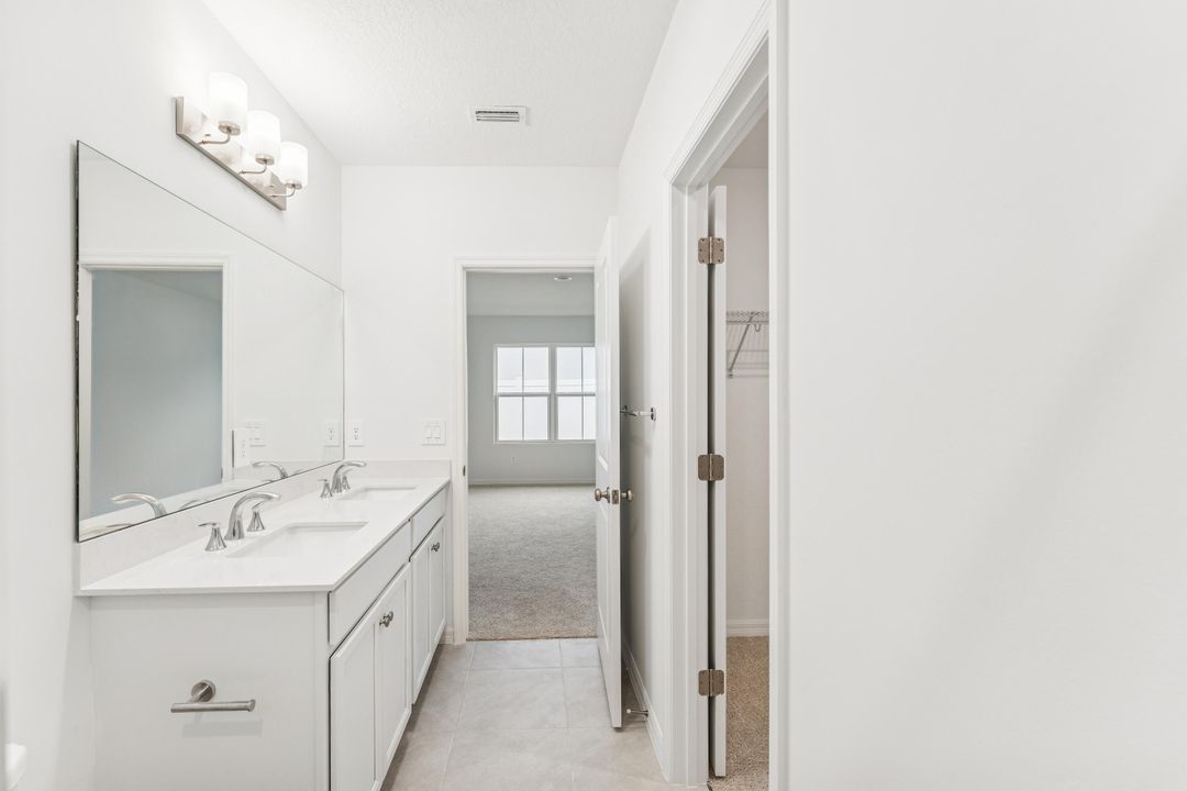 For Sale: $329,995 (4 beds, 2 baths, 1609 Square Feet)