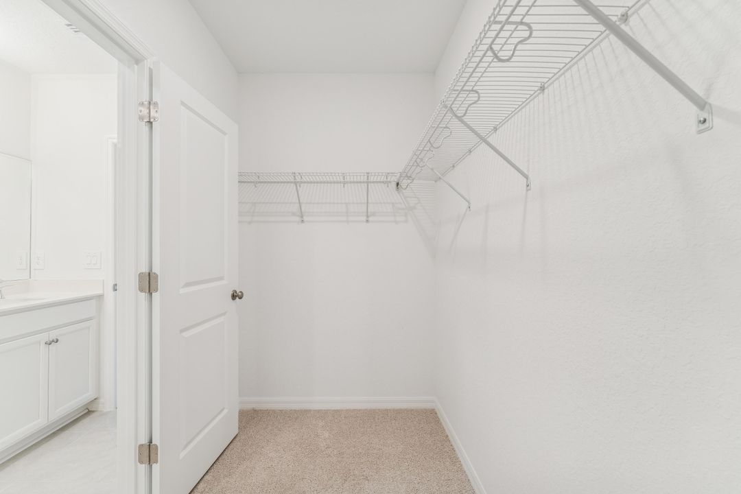 For Sale: $329,995 (4 beds, 2 baths, 1609 Square Feet)