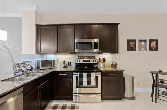 For Sale: $499,950 (3 beds, 2 baths, 2278 Square Feet)