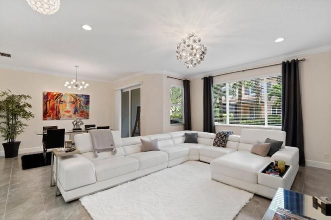 For Sale: $499,950 (3 beds, 2 baths, 2278 Square Feet)