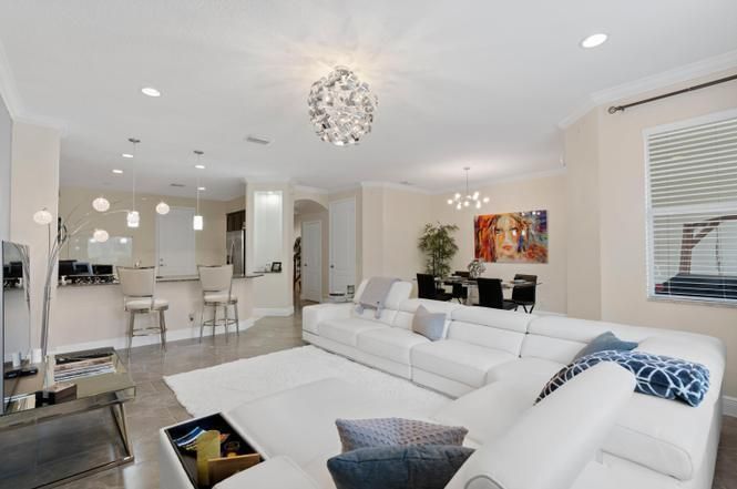 For Sale: $499,950 (3 beds, 2 baths, 2278 Square Feet)