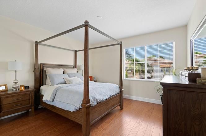 For Sale: $499,950 (3 beds, 2 baths, 2278 Square Feet)